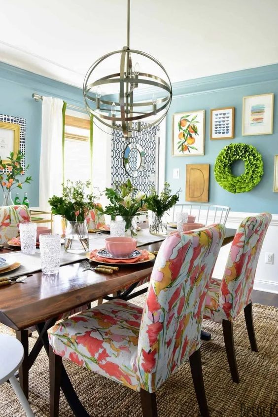 colorful dining room design 2023