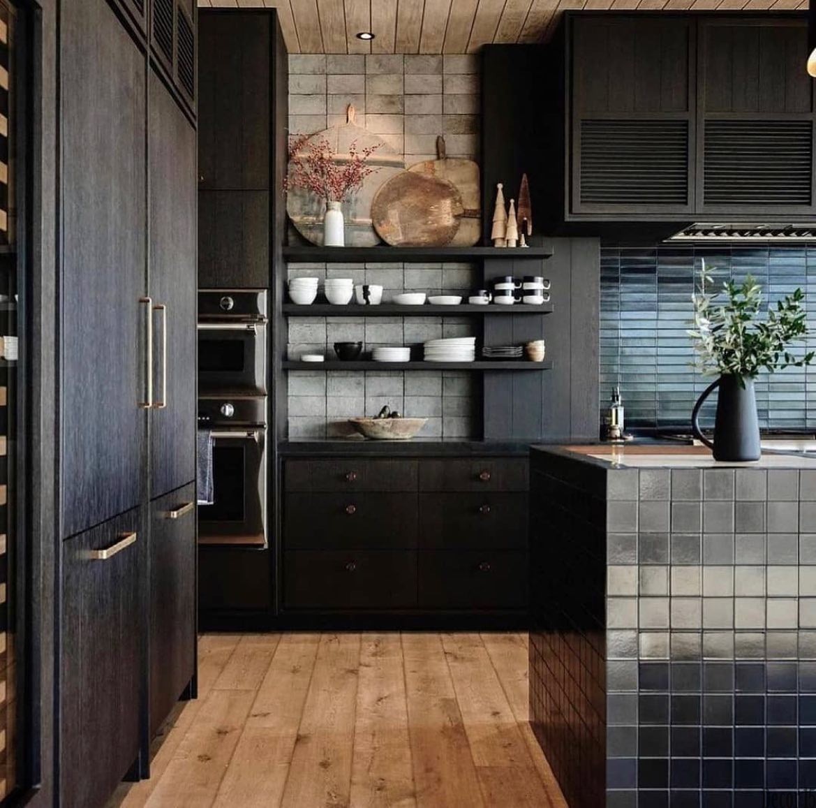 black kitchen interior design 2023